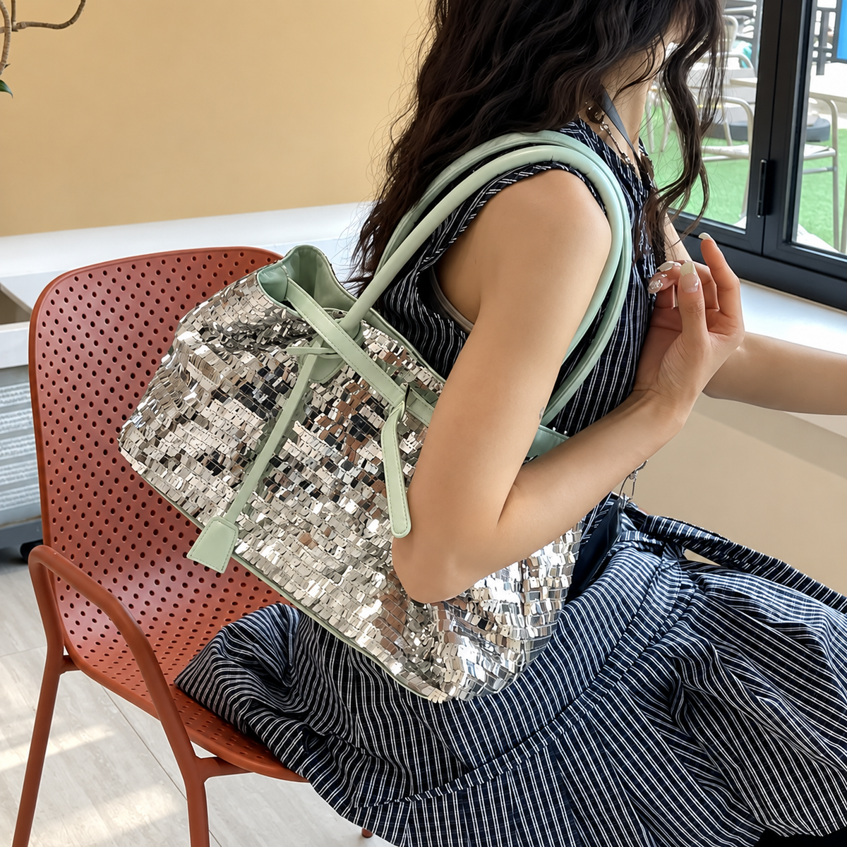 BOLSO LENTEJUELAS PLATEADAS